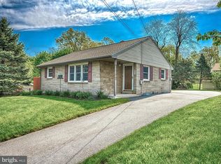 110 Center Ave, Terre Hill, PA 17581
