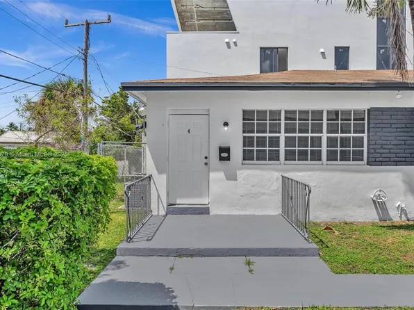 750 84th St, Miami Beach, FL 33141