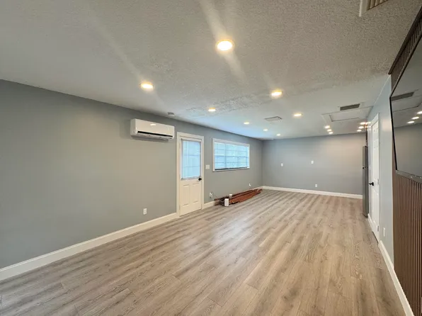2058 SE Watercrest St, Port Saint Lucie, FL 34984
