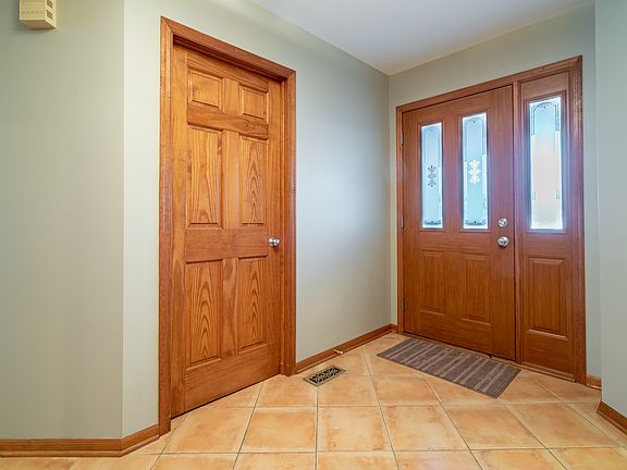 2nd image of 16551 Fairfax Ct