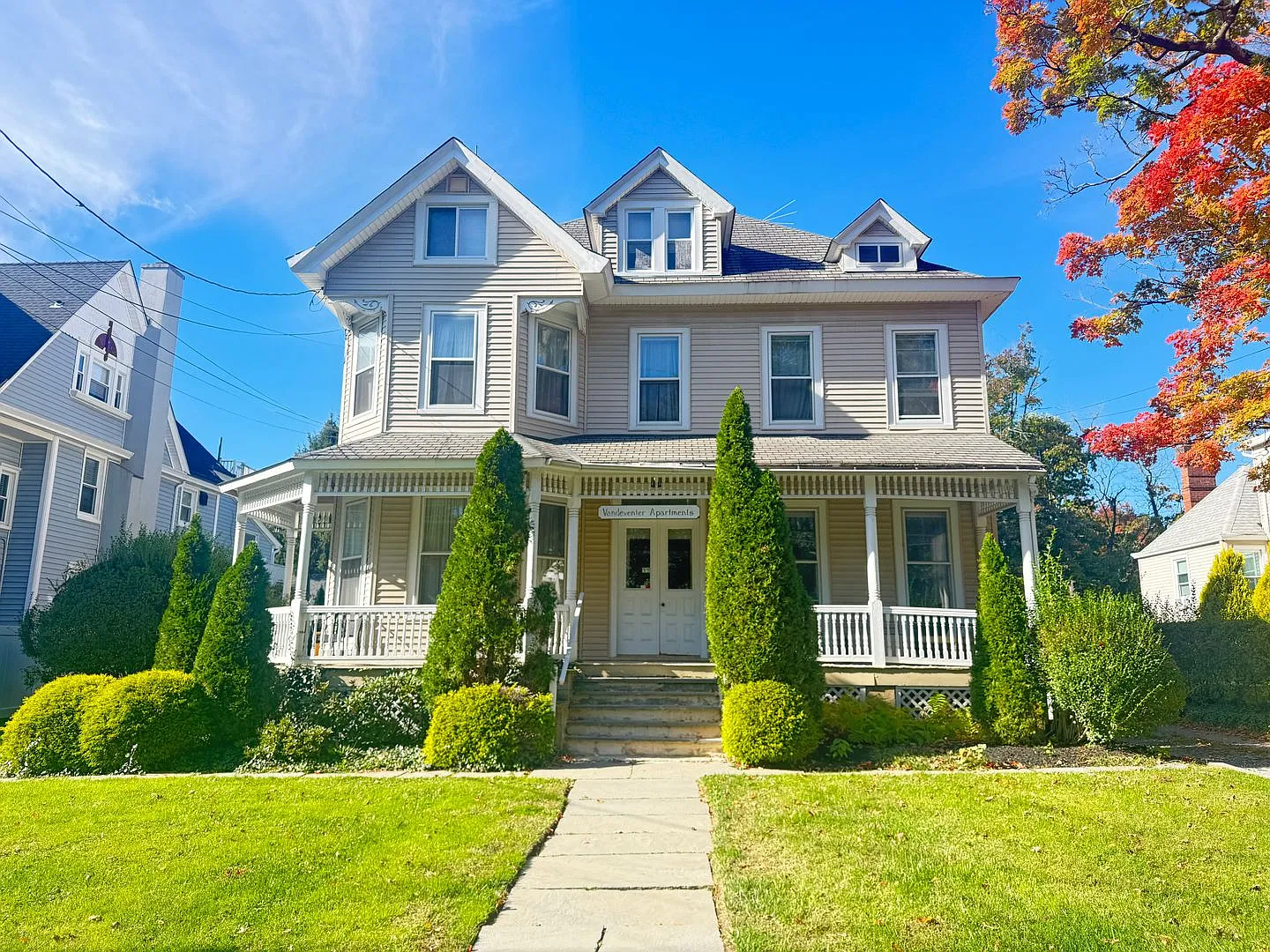 Charming Victorian Apartment in the Heart of Princeton! — Photo 2