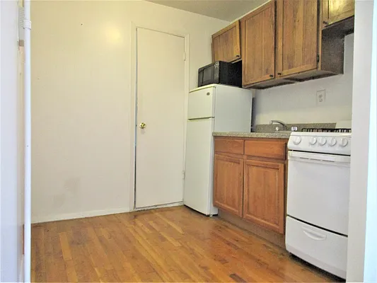 Rented by City Connections Realty | media 7