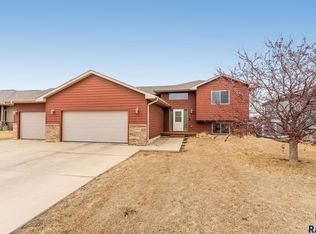 8804 W Nikita Dr, Sioux Falls, SD 57106