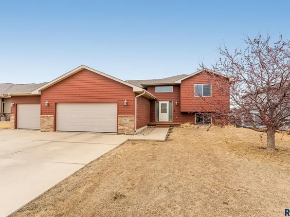 8804 W Nikita Dr, Sioux Falls, SD 57106