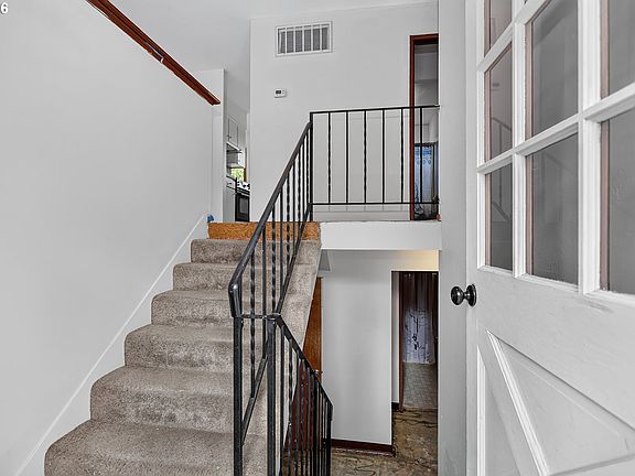 2nd image of 1919 Garrison St