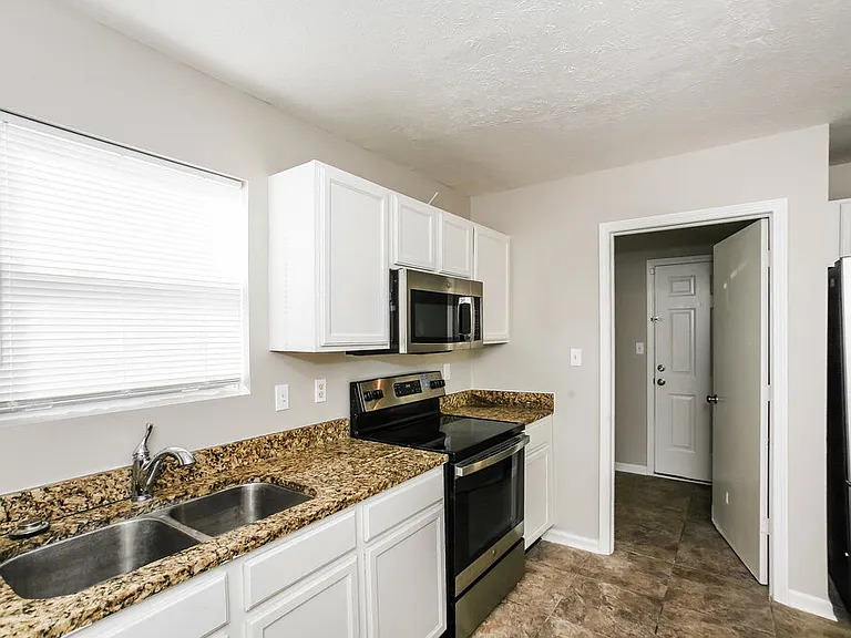 3149 Brandenburg Dr — Photo 7
