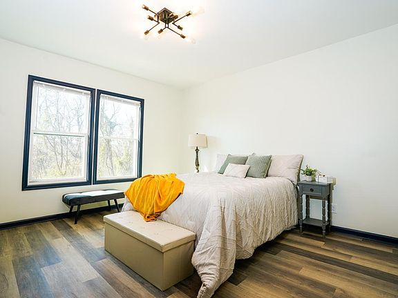 4th image of 2611 Dudley St