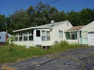 1 Harmon Rd, Raymond, ME 04071