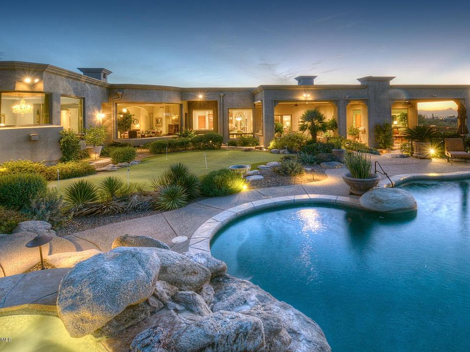 1st image of 1507 E Desert Garden Dr