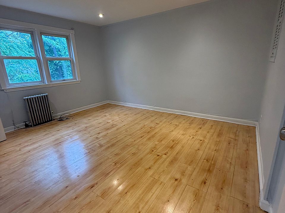 1st image of 632 Cora Pl #2F