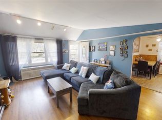 198 Longfellow Dr, Mastic Beach, NY 11951