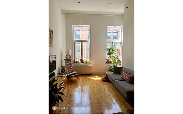 Rented by Douglas Elliman | media 22