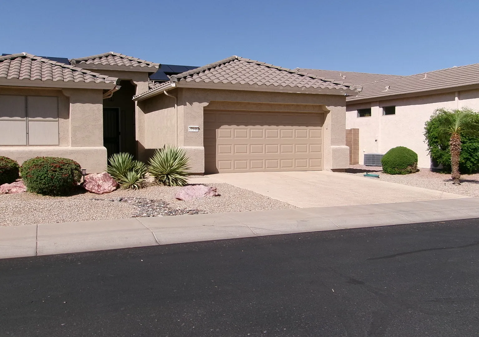 2 bed, 1690 sqft, $2,150 — Photo 1