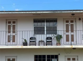Dell Manor Condominium, Hollywood, FL 33020