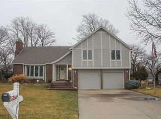 720 Ridgeway Ave, Pratt, KS 67124