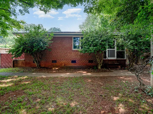 4344 University Dr, Charlotte, NC 28209