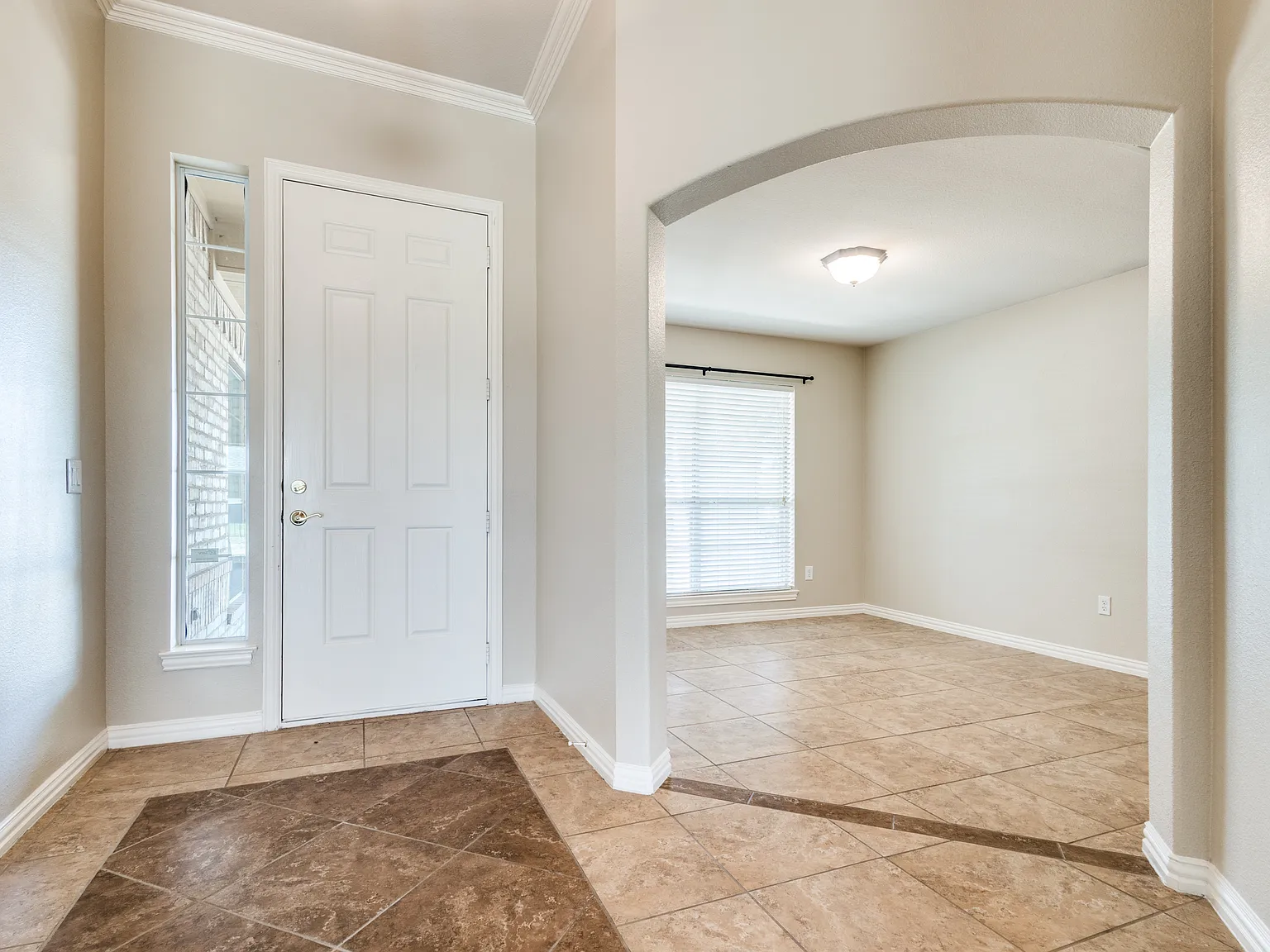 2 bed, 1845 sqft, $2,999 — Photo 2