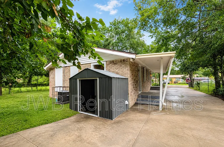 1720 Brooker Rd — Photo 9