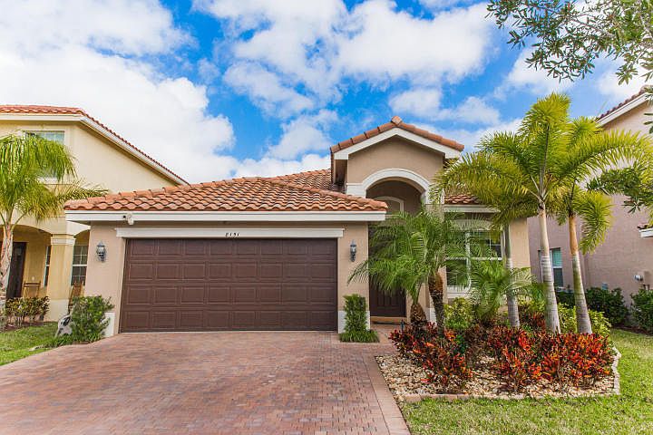 Home For Sale In Canyon Trails