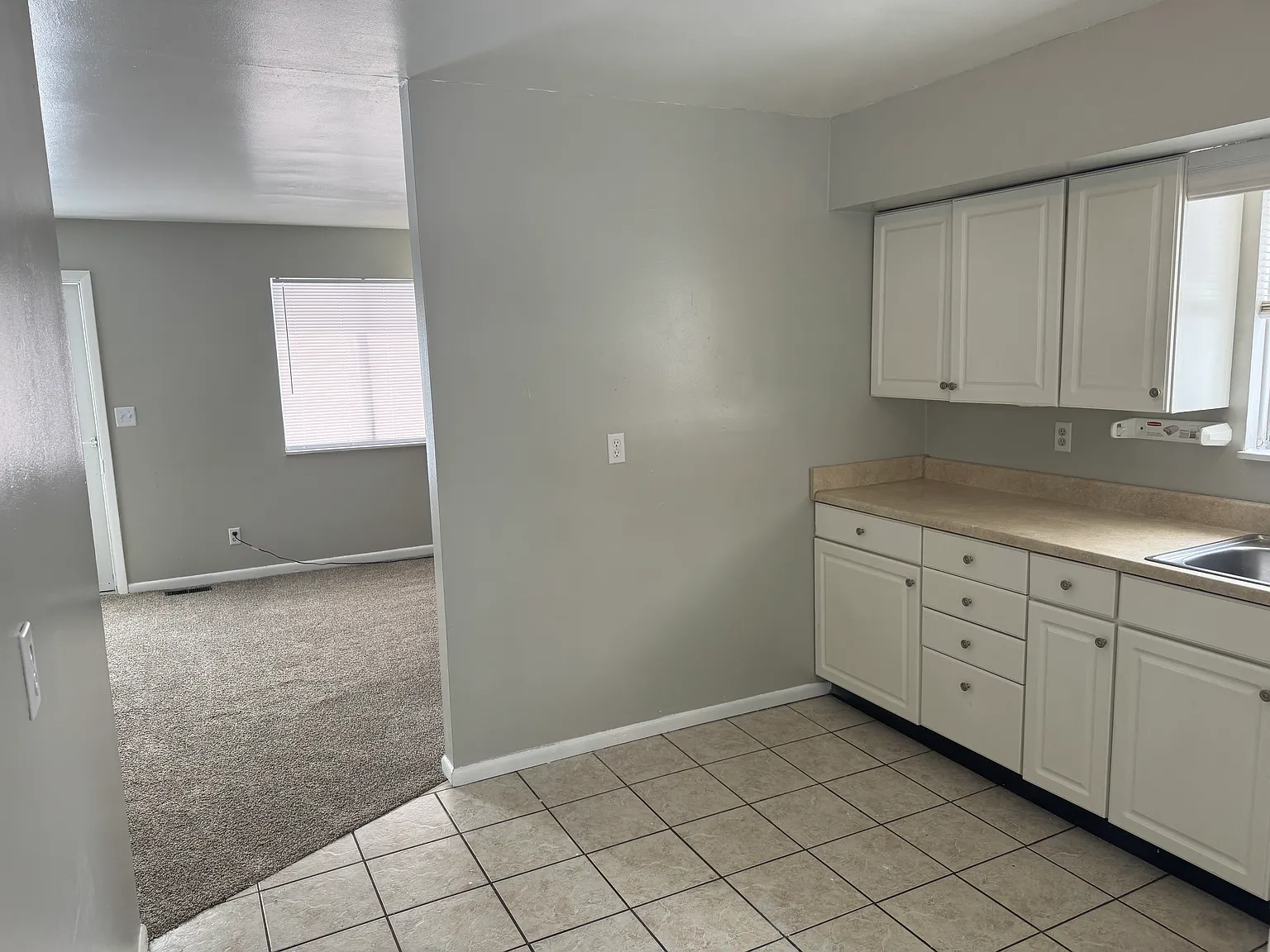 2 bed, $895 — Photo 3