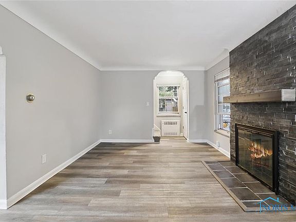 3rd image of 2627 Latonia Blvd