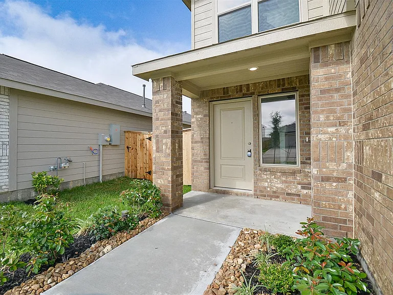 18546 Cepagatti Dr — Photo 3