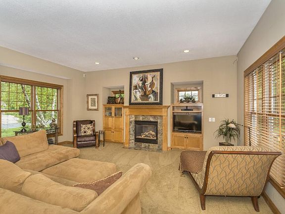 4th image of 3099 N View Ln