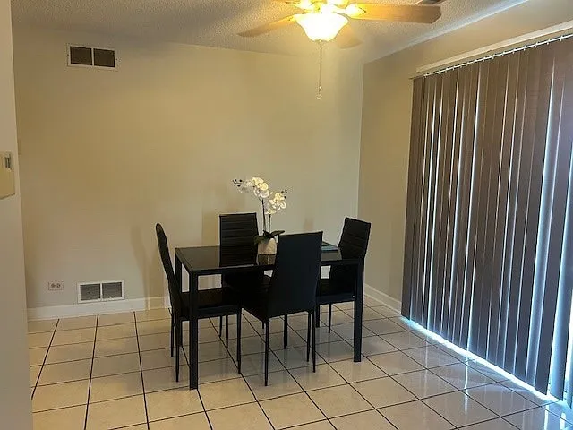 1132 Manchester Ct #1132 — Photo 5