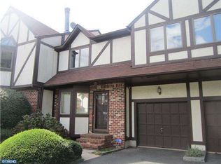 4 Balamor Ln, Ewing, NJ 08628