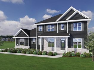 8191 W Skylark Ct, Mequon, WI 53097