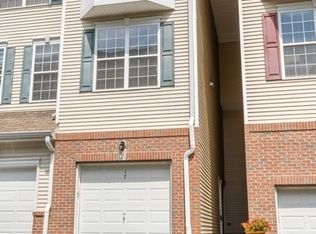 17 Conover Ter, Lebanon, NJ 08833