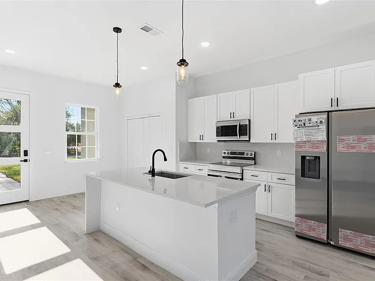 3699 SW 169th Pl — Photo 12