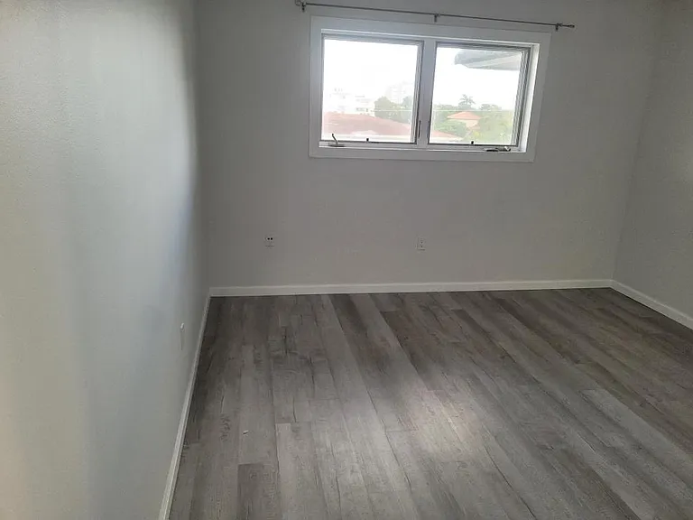11610 N Bayshore Dr #3H — Photo 11