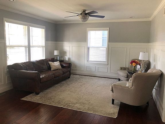 5th image of 767 Plum St