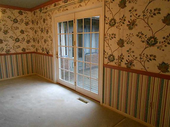 4th image of 303 Johnson Dr