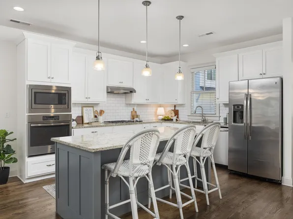 914 Spinnaker Way, Chattanooga, TN 37402