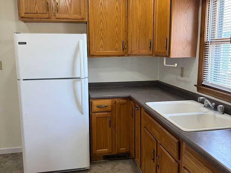 1102 S Miller St — Photo 10
