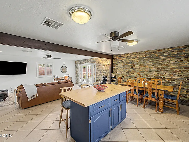 1221 E Mescal St — Photo 8