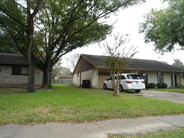 2nd image of 16007 El Camino Real