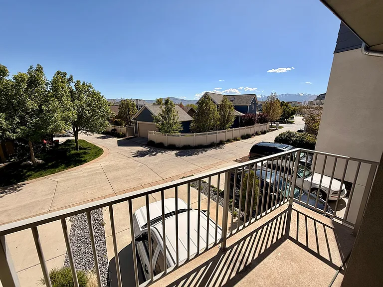 4569 W Daybreak Rim Way — Photo 16