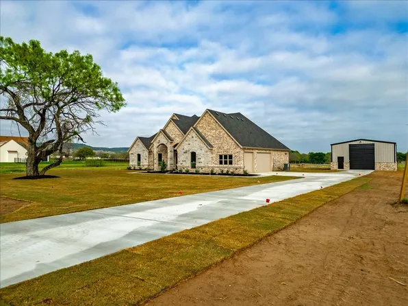 3031 Haylee Dr, Granbury, TX 76048