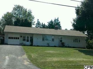 16 Mount Rock Rd, Newville, PA 17241