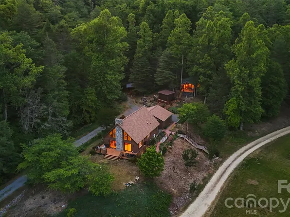 6029 Mulberry Church Rd, Lenoir, NC 28645