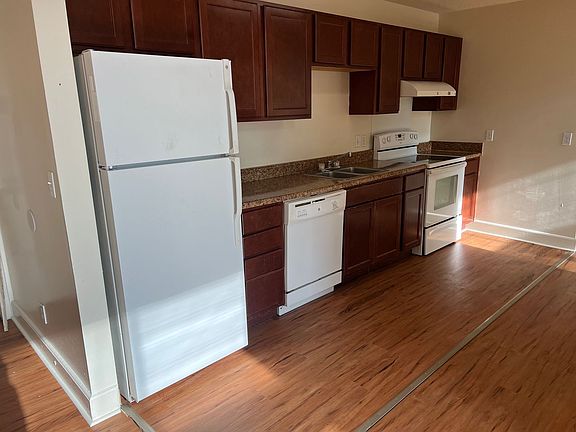 5th image of 1320 S 29th St APT 18