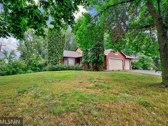 3rd image of 6495 Deerwood Ln