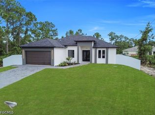 1116 Cherry St E, Lehigh Acres, FL 33936