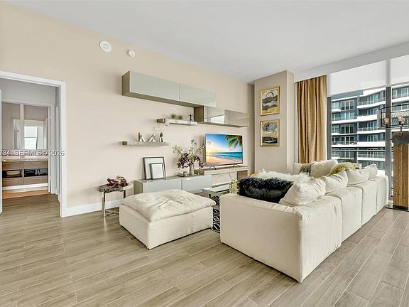 3rd image of 1300 S Miami Ave Penthouse 5110