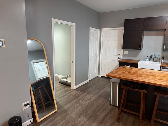 5th image of 1629 W Beach Ave #2R