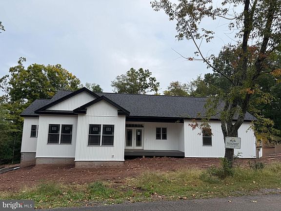 2nd image of 259 Grove Heights Rd