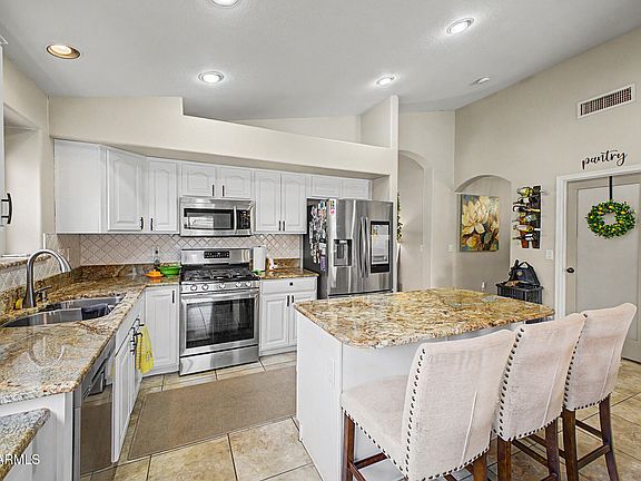 3rd image of 41841 W CHAMBERS Court